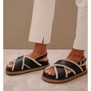 ALOHAS Black and Cream Sandals